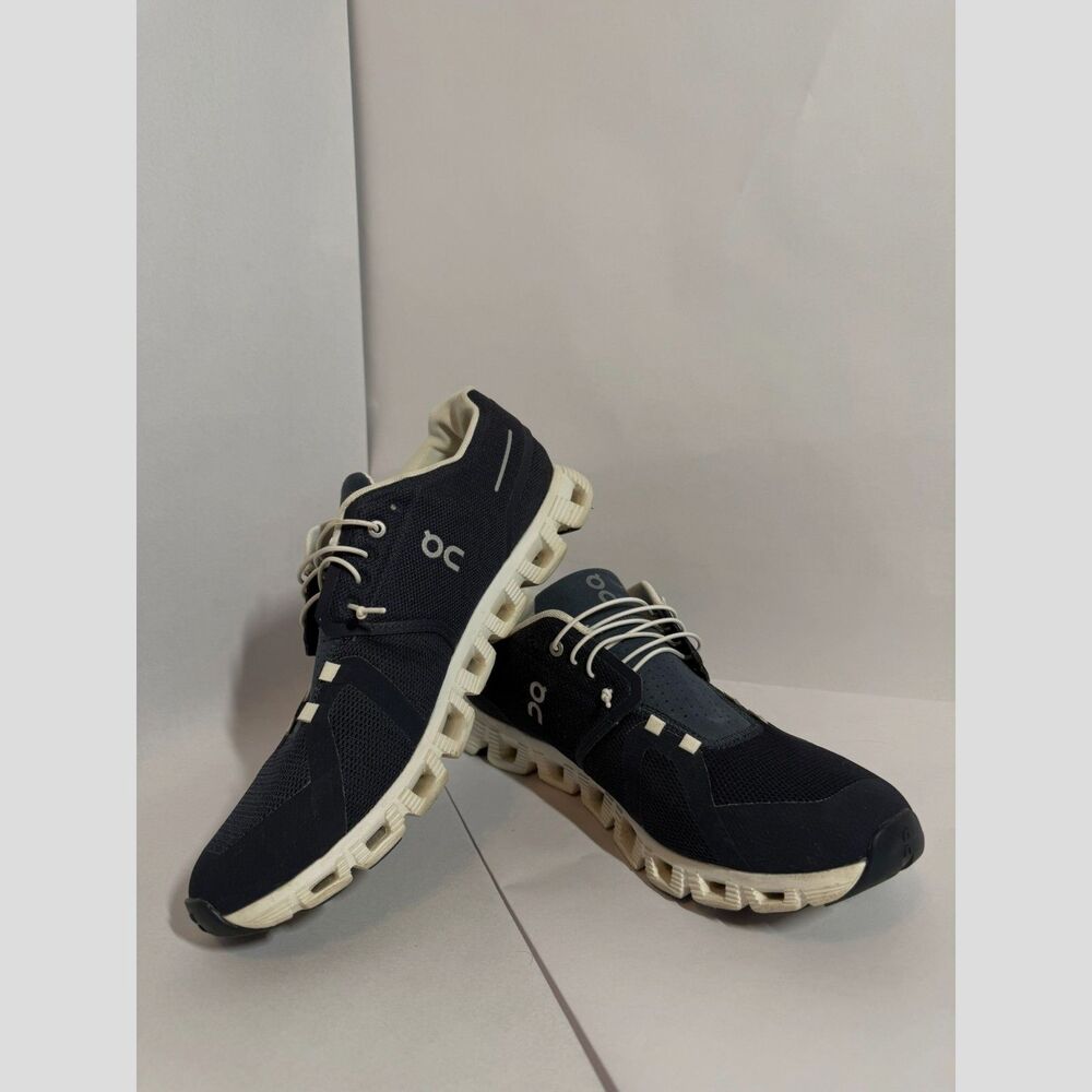 On Cloud Cloud 6 Sneaker